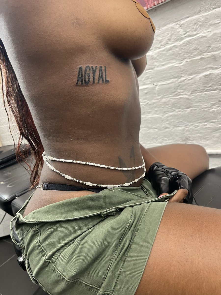taisotiny's tweet photo. Someone on ig said βNot you too π€¦πΎββοΈβ lmaoooo #Agyal https://t.co/k9fHr0iLau