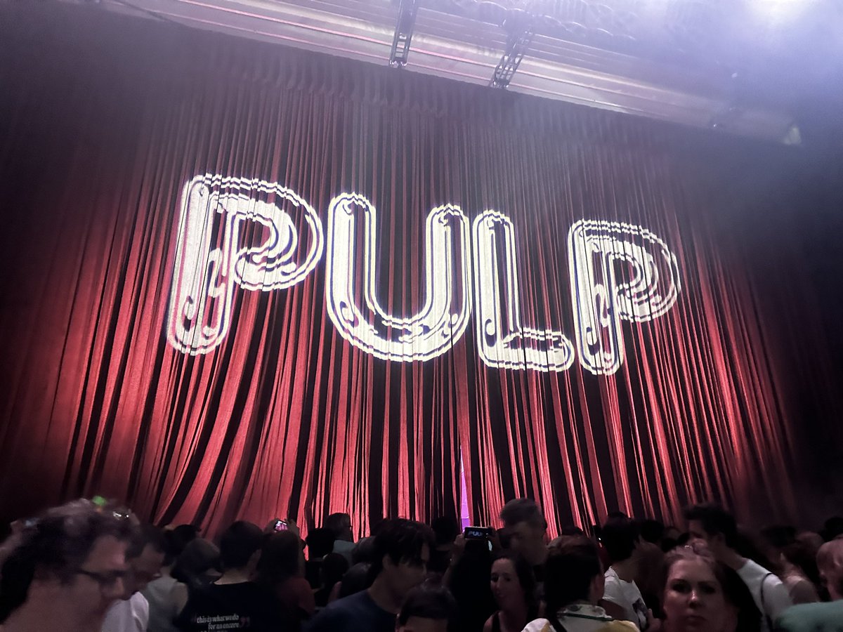 my_grayne's tweet photo. #Pulp #DoYouRememberTheFirstTime #LetsAllMeetUp https://t.co/9U4DQwbiRv