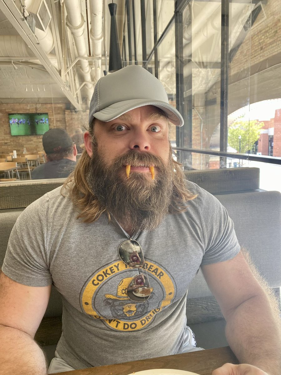 hunterharden86's tweet photo. I get primal when I eat Fries!
#Werewolf #vampire #WerePire
#hunterharden https://t.co/5oPZdbV1go
