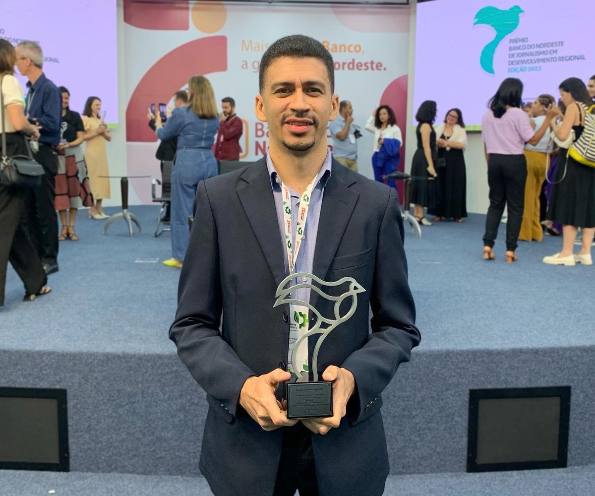 josafaneto's tweet photo. Mais um pra conta com a @radioufs 🏆 Prêmio Banco do Nordeste de Jornalismo em Desenvolvimento Regional 2023 com a série de reportagens “Farinhada Sergipana: da agricultura de subsistência ao ecoturismo.” #premiobnb2023 https://t.co/TKEkDnaZN6