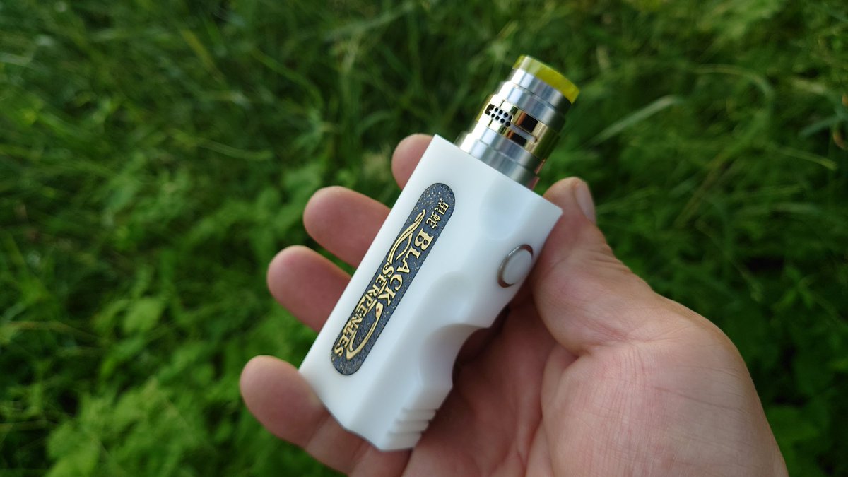 CebrjowHwScHCkj's tweet photo. 皆さんおはよっチェ😆👍今日も宜しくご安全に🙇💦#黒蛇 + #DamnVape #nitrousrda + #signaturetips 😋💦 #VAPE #vape好きな人と繋がりたい #VAPE好きと繋がりたい #VAPE初心者 #LovePinoyVapingGears #rvcc #BlackSerpentes Mini https://t.co/SmksPUjW9i