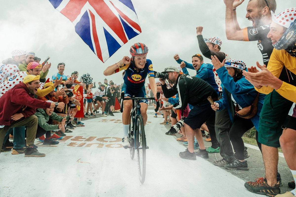 hardyccphotos's tweet photo. Women’s cycling is smashing it ! What a stage ! https://t.co/TI2U01xknb