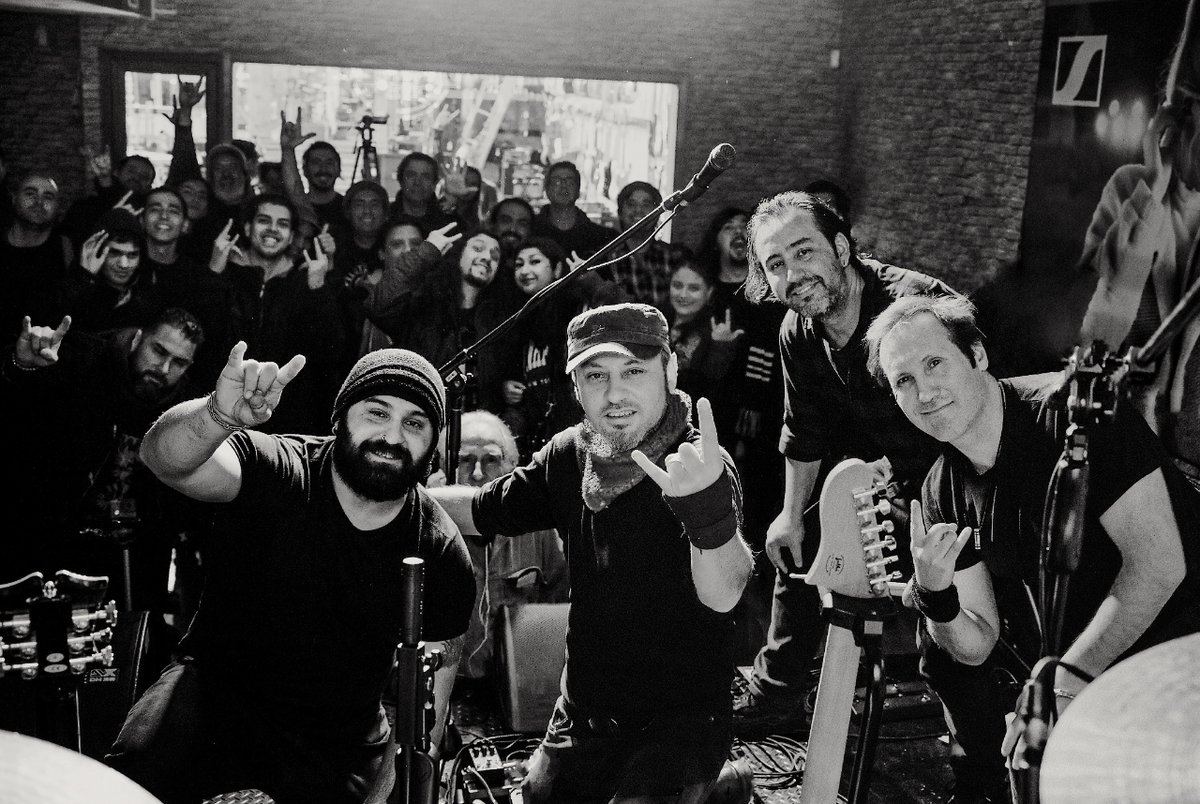 Nos llegan mas imágenes del viernes 21 en stage Audiomusica!!!

#rockmusic
 #indiemusic #experimentalmusic #poetrymusic #emotionalmusic #livemusic #rockconcert #uniquemusic
#cielorojo #rockchileno #grungeart #alternativerock #escenarock #nochedeletras