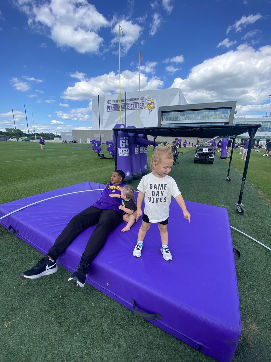 CoachDGibson's tweet photo. Training Camp* https://t.co/QTKQyt5Nc9