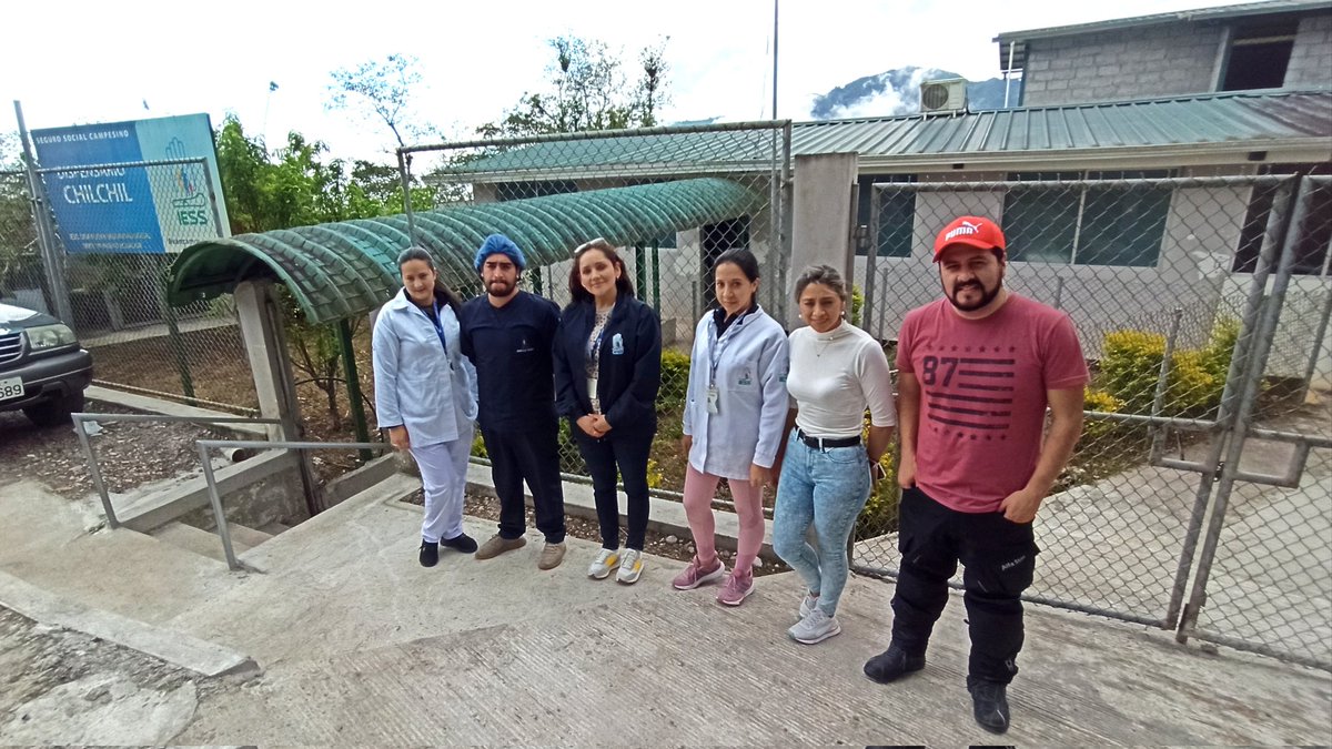 IESSCanar's tweet photo. #IESSatuServicio |  Esta semana, Paul Molina, director provincial de @IESSCanar verificó el funcionamiento, instalaciones y servicios en los dispensarios de #IESSCampesino. 👩‍⚕️👨‍🌾

💊 Se entregó medicación para los afiliados de los dispensarios: El Arriendo, Cazhapamba y Chilchil. https://t.co/5cnGdl9SGd