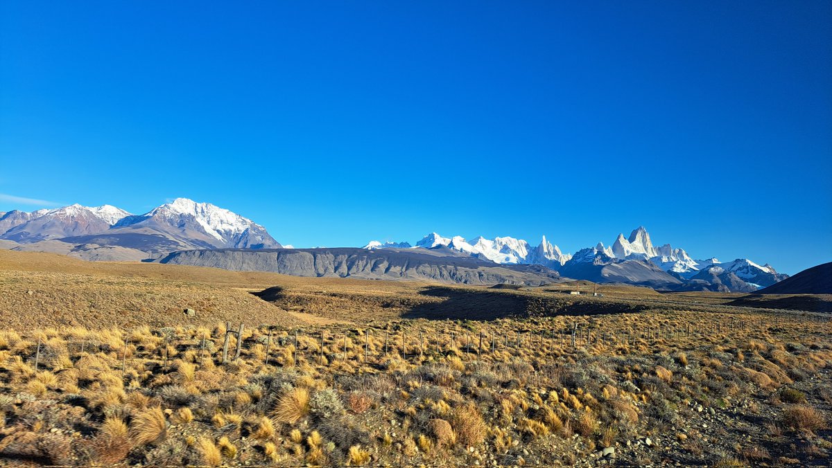 raquelandjesus's tweet photo. EL CHALTÉN 🏔 Capital Argentina del Trekking 🏃🏻‍♂

#elchalten #patagoniaargentina https://t.co/r6jKPY84VS