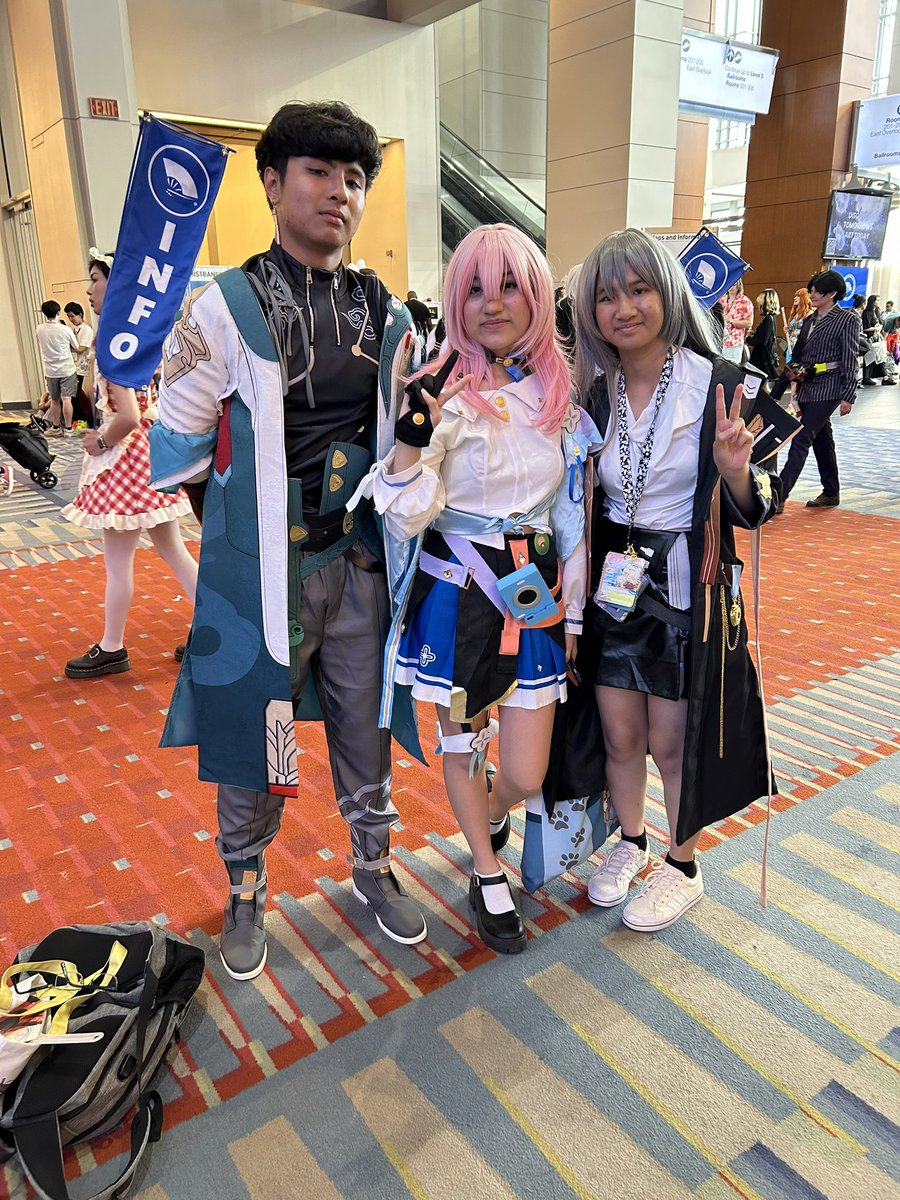 nvansistine's tweet photo. GIVE ME ALL THE STAR RAIL COSPLAY I WANT TO SEE ITTTTTT https://t.co/z7X9YadsOA
