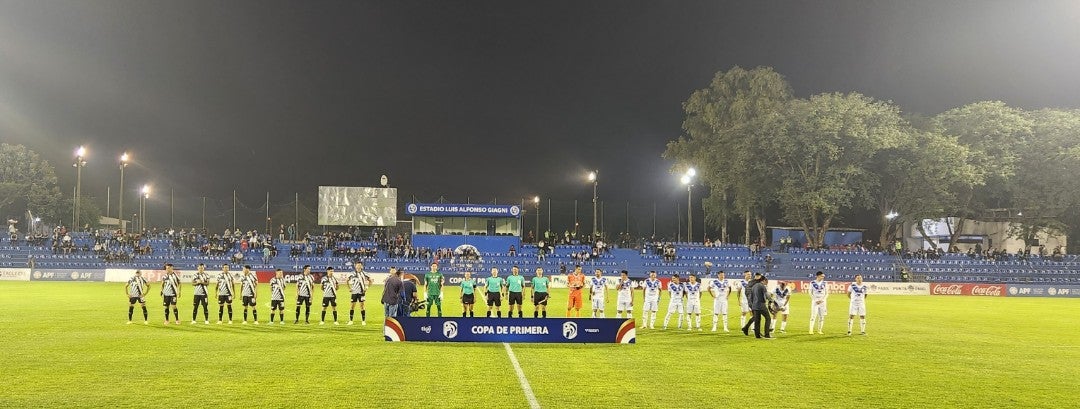 arandal79's tweet photo. I'm at Estadio Luis Alfonso Giagni (Club Sol de América) in Villa Elisa, Central https://t.co/8by6B5b7vL https://t.co/q2En1JXvUL