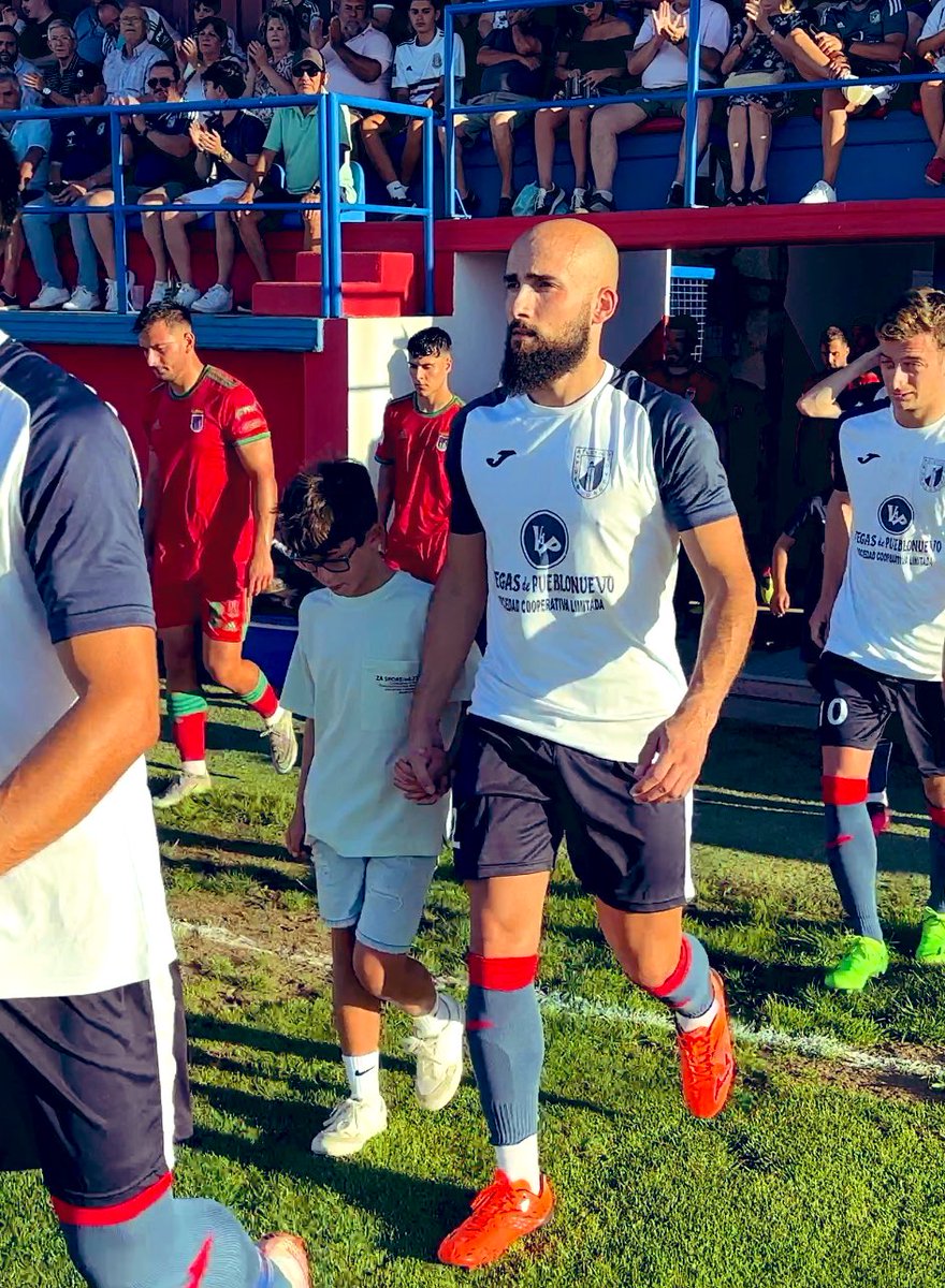 AtcoPueblonuevo's tweet photo. 🔉Buenas noticias
Tras las pruebas médicas realizadas a nuestro central @CarlosAvila_2 después de la jugada fortuita durante el partido amistoso ante @cdbadajoz, todo ha quedado en un susto
Agradecer a @jesusgarcia_9 y al equipo médico blanquinegro la asistencia in situ👏
Vamos💪 https://t.co/760fgSYCTF