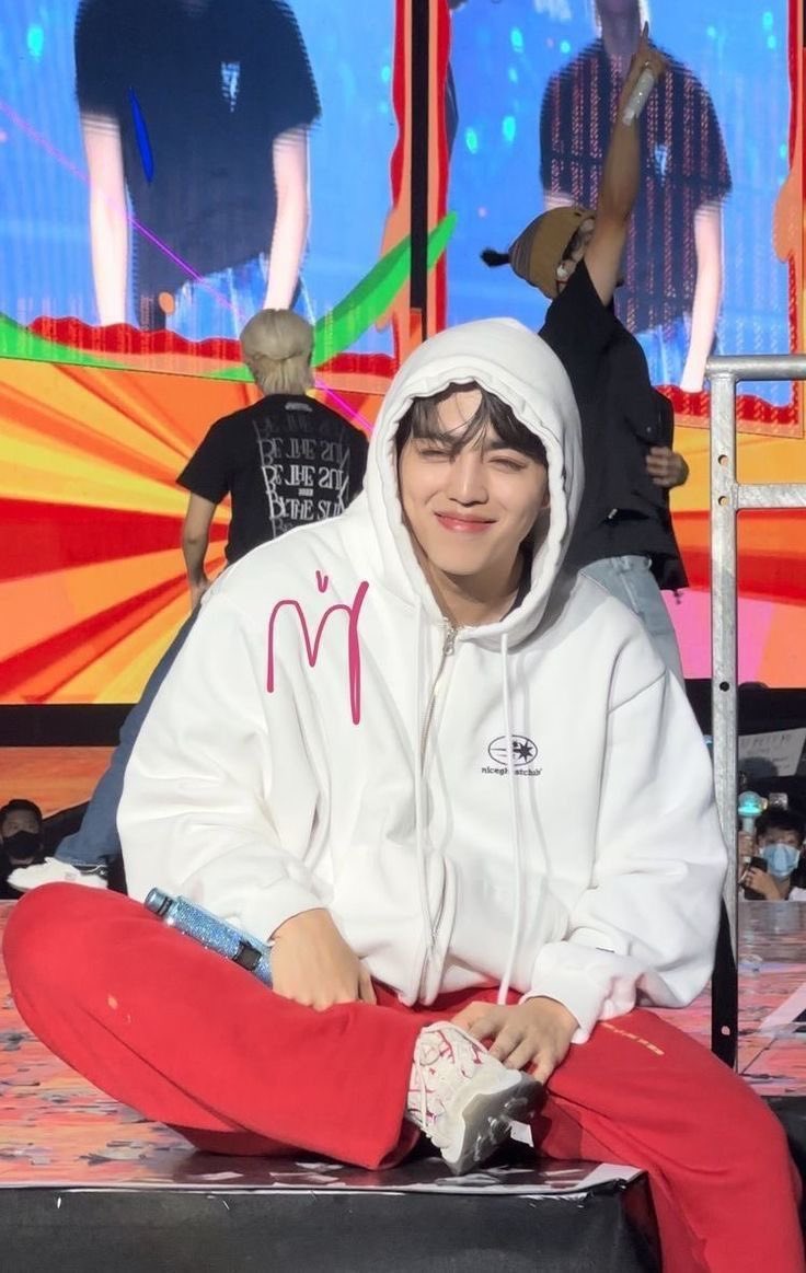 cheol thinker ⋆｡˚ ☁︎ tweet media
