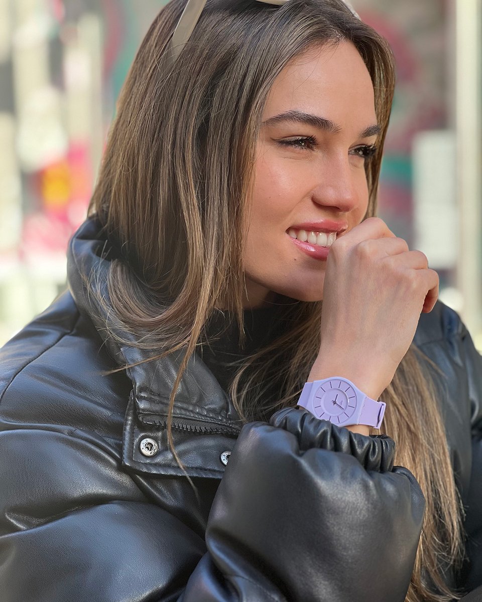 Dale vida tu look con LA LA LILA.💜 #Swatch #SwatchSKIN
Encontralo en hasta 12 cuotas sin interés. swat.ch/3YeXxEH