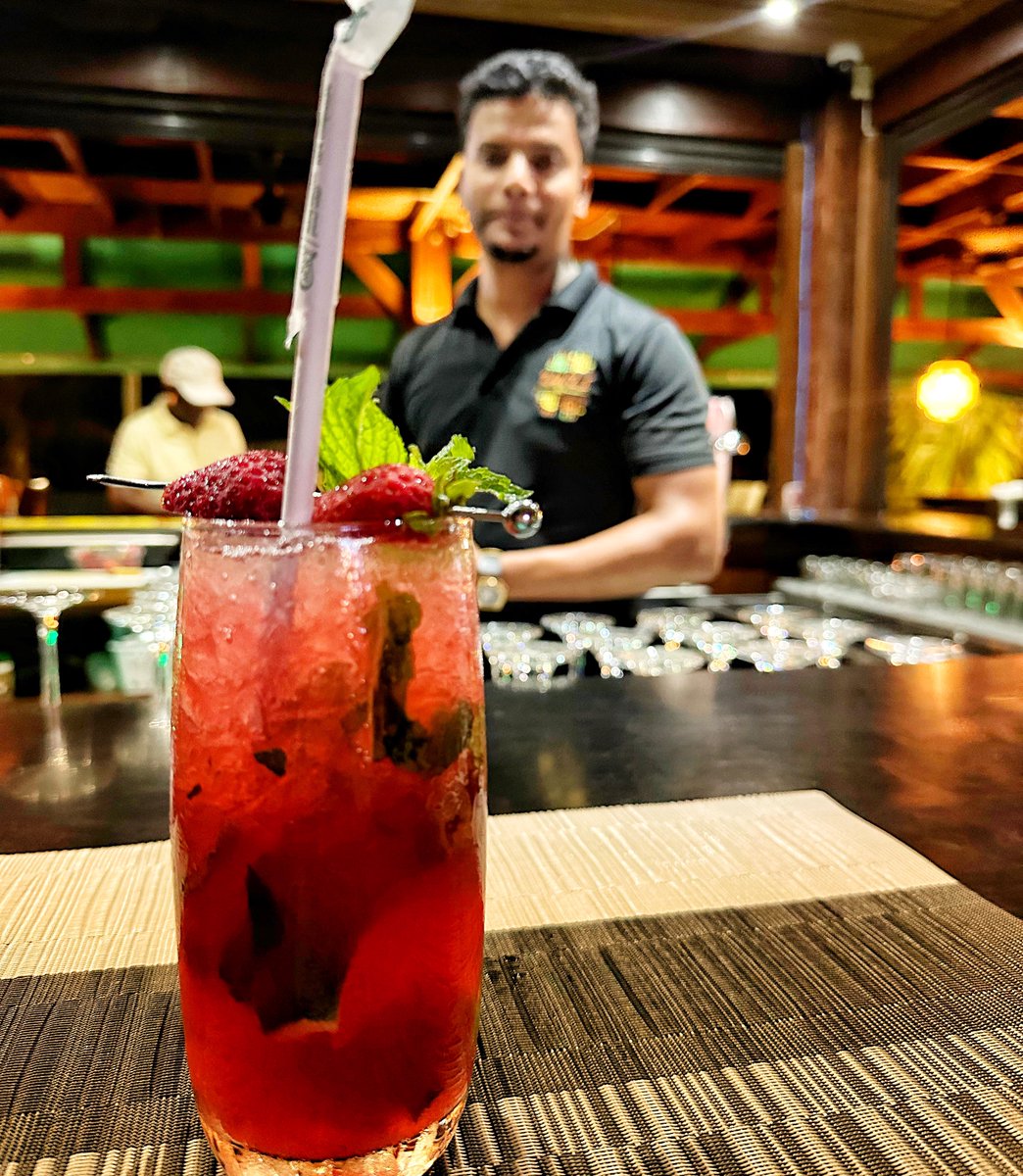 CBJourneys's tweet photo. ๐๐ Just what we needed - a strawberry #mojito at Zanzibar in Nevis! Thank you Ayodhya for making it just right! ๐๐ฝ #CBJRecommends https://t.co/sg2xxQnB9p