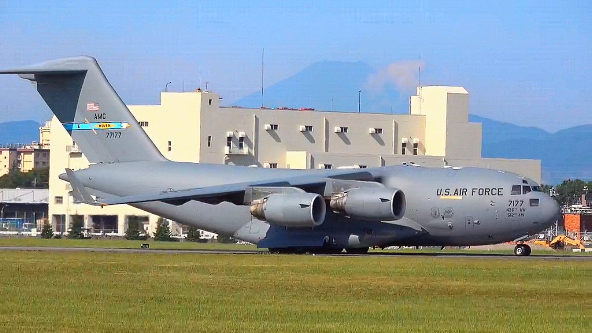 1091basser's tweet photo. 2023/07/30 8:15
RCH313
https://t.co/OCABWnFWwg
C-17A GlobeMasterⅢ
07-7177 DOVER
横田基地RW18↗
#横田基地
#RCH313
#C-17A https://t.co/6WOXVDX01c