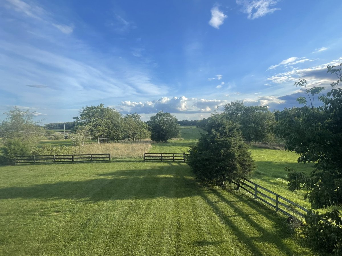 conradlotze's tweet photo. Late WV Saturday afternoon https://t.co/YS7fDwrRFl