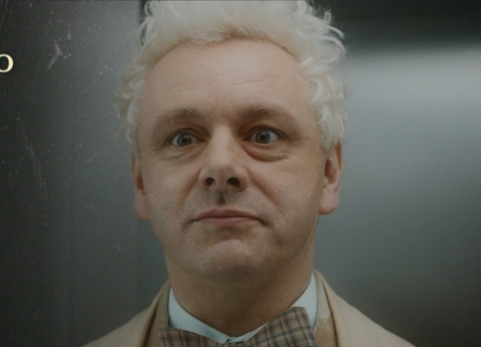 EvaOwsen's tweet photo. #GO2SPOILERS #GOS2SPOILERS #GoodOmens2Spoilers 

Michael Sheen deserves an Emmy just for THIS SCENE IN ELEVATOR.
His level of controling his favial expressions is very high🔥🔥🔥❤️❤️ https://t.co/SkWWBuTcJq