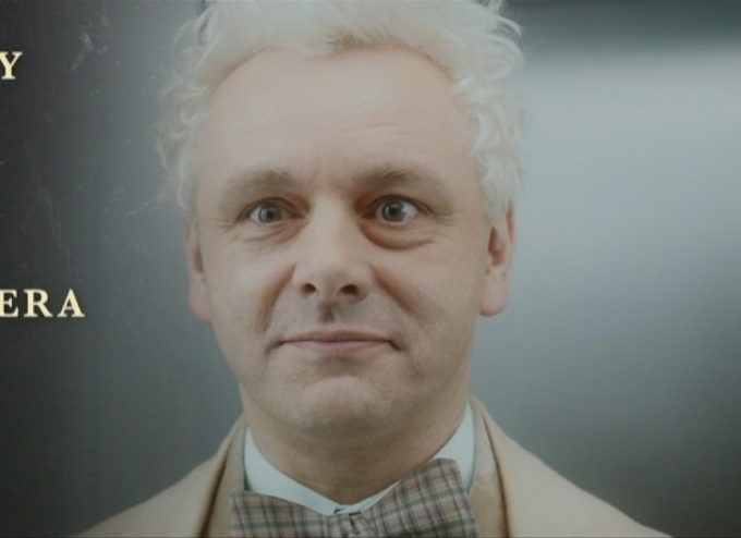 EvaOwsen's tweet photo. #GO2SPOILERS #GOS2SPOILERS #GoodOmens2Spoilers 

Michael Sheen deserves an Emmy just for THIS SCENE IN ELEVATOR.
His level of controling his favial expressions is very high🔥🔥🔥❤️❤️ https://t.co/SkWWBuTcJq