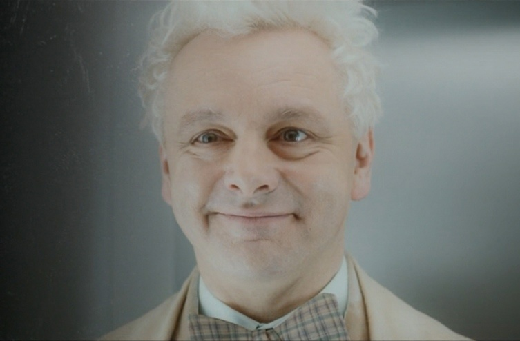 EvaOwsen's tweet photo. #GO2SPOILERS #GOS2SPOILERS #GoodOmens2Spoilers 

Michael Sheen deserves an Emmy just for THIS SCENE IN ELEVATOR.
His level of controling his favial expressions is very high🔥🔥🔥❤️❤️ https://t.co/SkWWBuTcJq