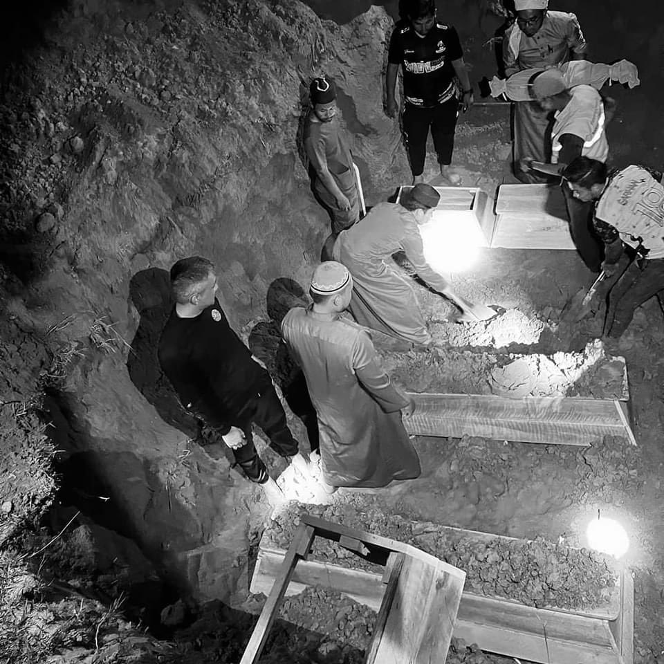 เคสนี้เศร้ามาก 
#นราธิวาส 
#โกดังพลุระเบิด