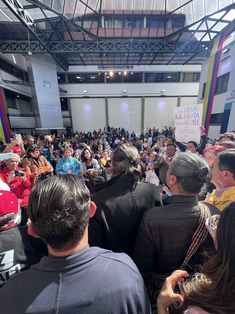 Gustavo Bolívar tweet media