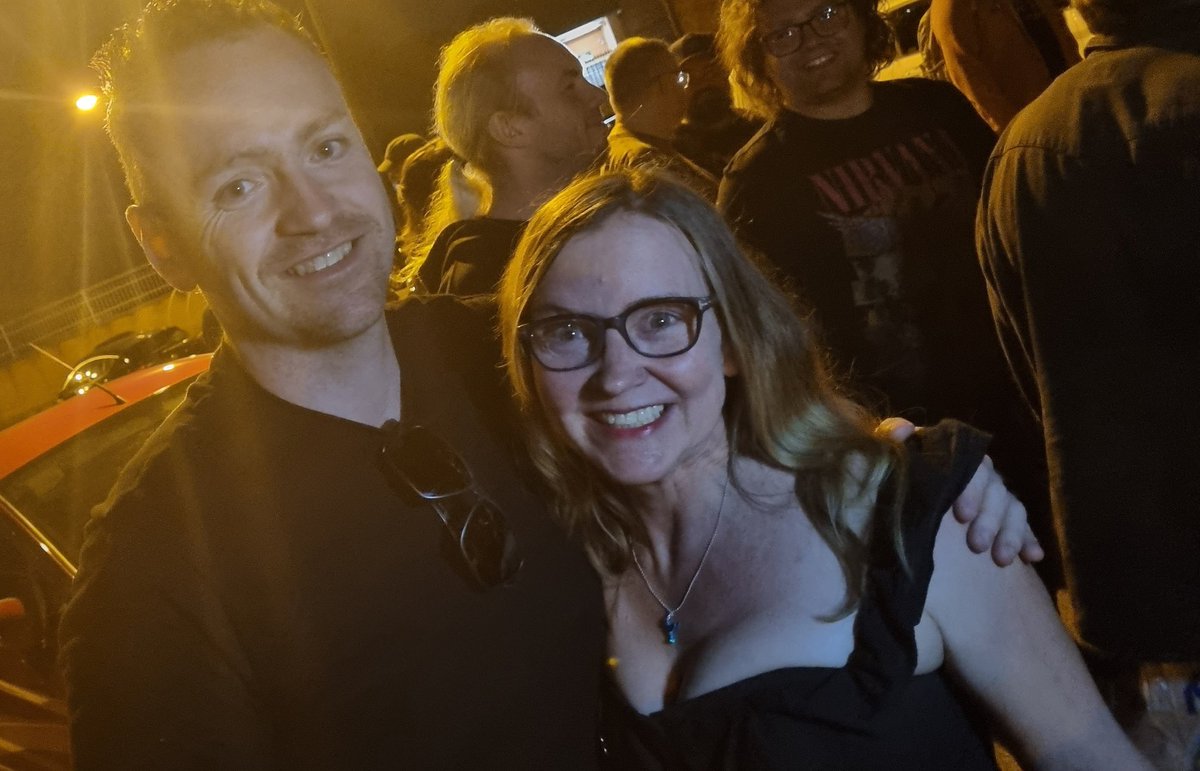 GazTheKitman's tweet photo. Was amazing to meet and chat to @VioletBerlin earlier this evening at #digitiserlive . Thank you for signing my copy of Micro Machines 96 as well. She was a big part of my early teens watching "Bad Influence". https://t.co/7qBMK74QTj