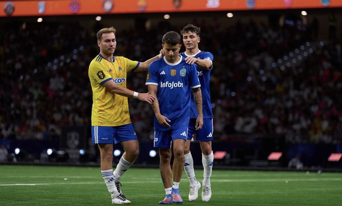 Lo dimos todo, pero no pudo ser. 

Es realmente un orgullo vestir esta camiseta y defender este escudo.

Levantaremos cabeza, os prometemos que lo haremos. De este barco que no se baje nadie porque el trayecto sigue.

Vamos Barrio siempre y hoy más que nunca. 💙🤞🏽