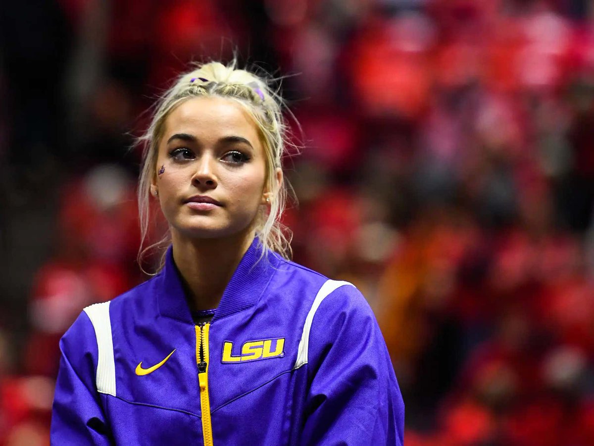 LEAVE LIVVY ALONE! The LSU Star Can't Even Attend Class Anymore Because Weirdos Have Made Her Fear For Her Safety barstoolsports.com/blog/3475523/l…