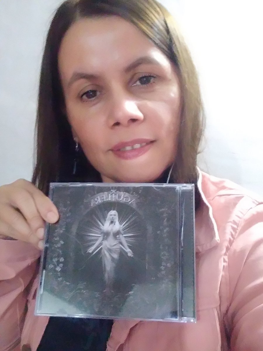 PaoLore84's tweet photo. #YaLlego
Mi copia de #AGUILERA ❤️🔥 https://t.co/ZEUGRt0TFx