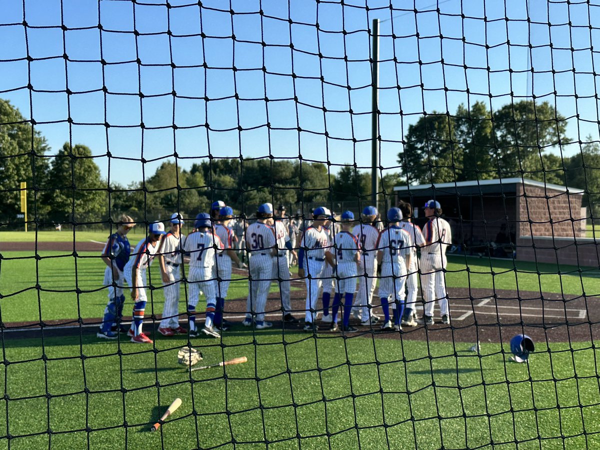 drewroberts42's tweet photo. 14s came to play today with a 10-2 win over Legacy Adidas in the semi finals.   Seisl with a complete game gem and the boys came to hit.   Now off to the finals tomorrow vs Leaside at U of M at 9am. https://t.co/j1JNEObO3j