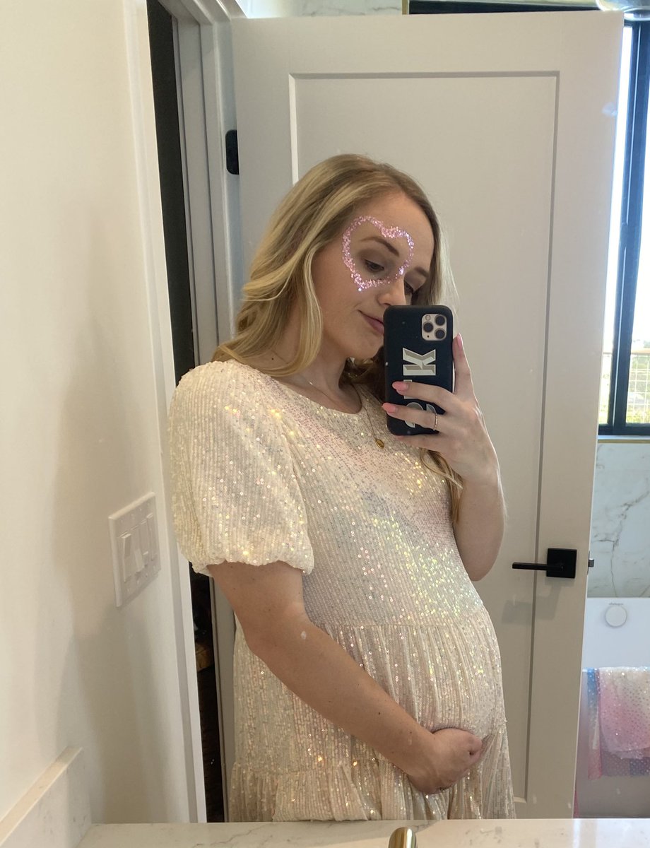 seppler11's tweet photo. Ready for Baby Kemper’s first @taylorswift13 concert 💖@taylornation13 https://t.co/5hnYJBzTfb