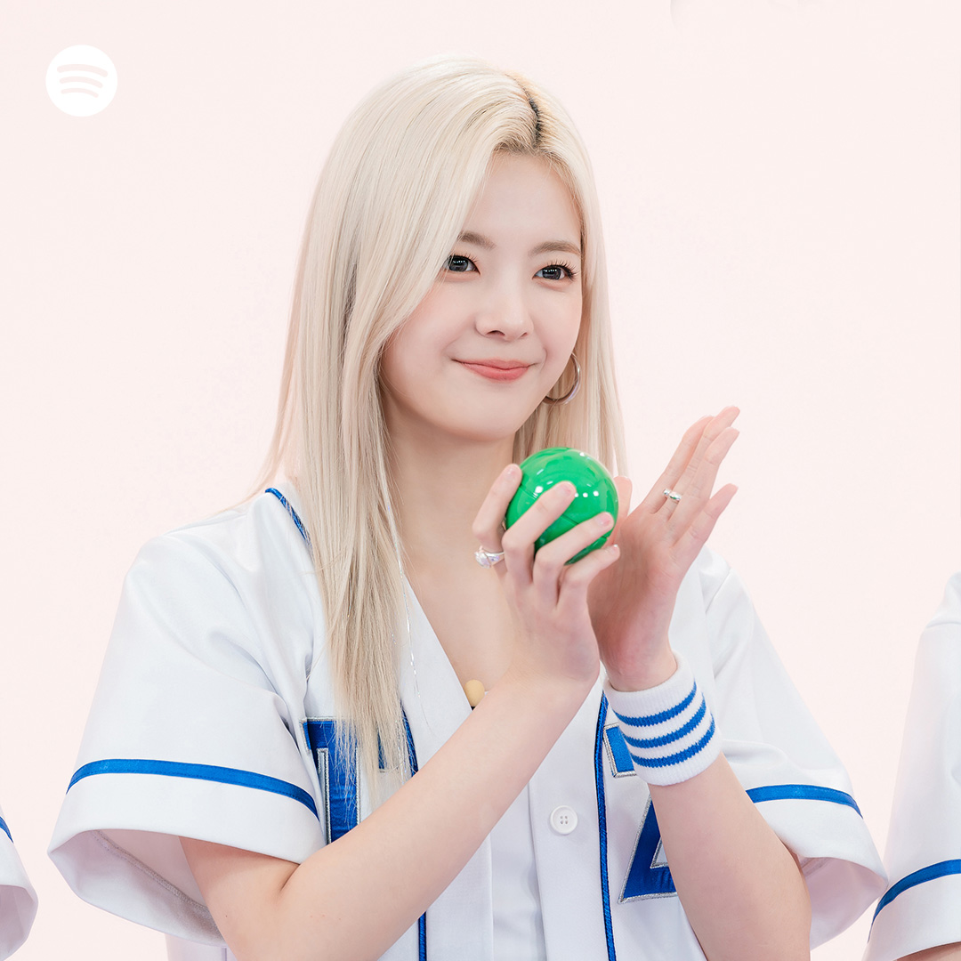 SpotifyKR's tweet photo. ITZY의 비하인드 포토를 저장할 거라고 MIDZY!📸

@ITZYofficial #ITZY #ITZY_KILLMYDOUBT #ITZY_CAKE https://t.co/NcLz3OS93v