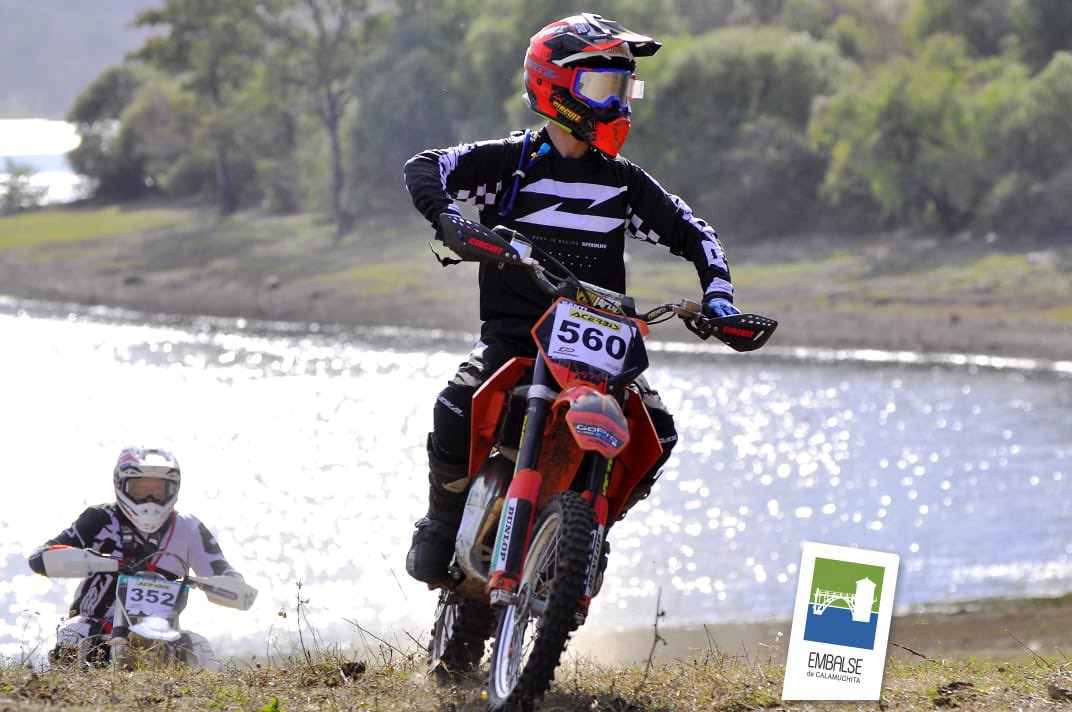 MuniEmbalse's tweet photo. ℹ️ Domingo 30 de julio, 🕣 9hs comienzo de actividades, 📍Playa Maldonado.

📌 Fiscaliza: Confederación Argentina de Motociclismo Deportivo
📌 Organiza: Cannibal Enduro y Comisión Nacional de Enduro
📌 Auspicia e invita: Municipalidad de Embalse

#EmbalseTeCuida https://t.co/HATC8n1h2D