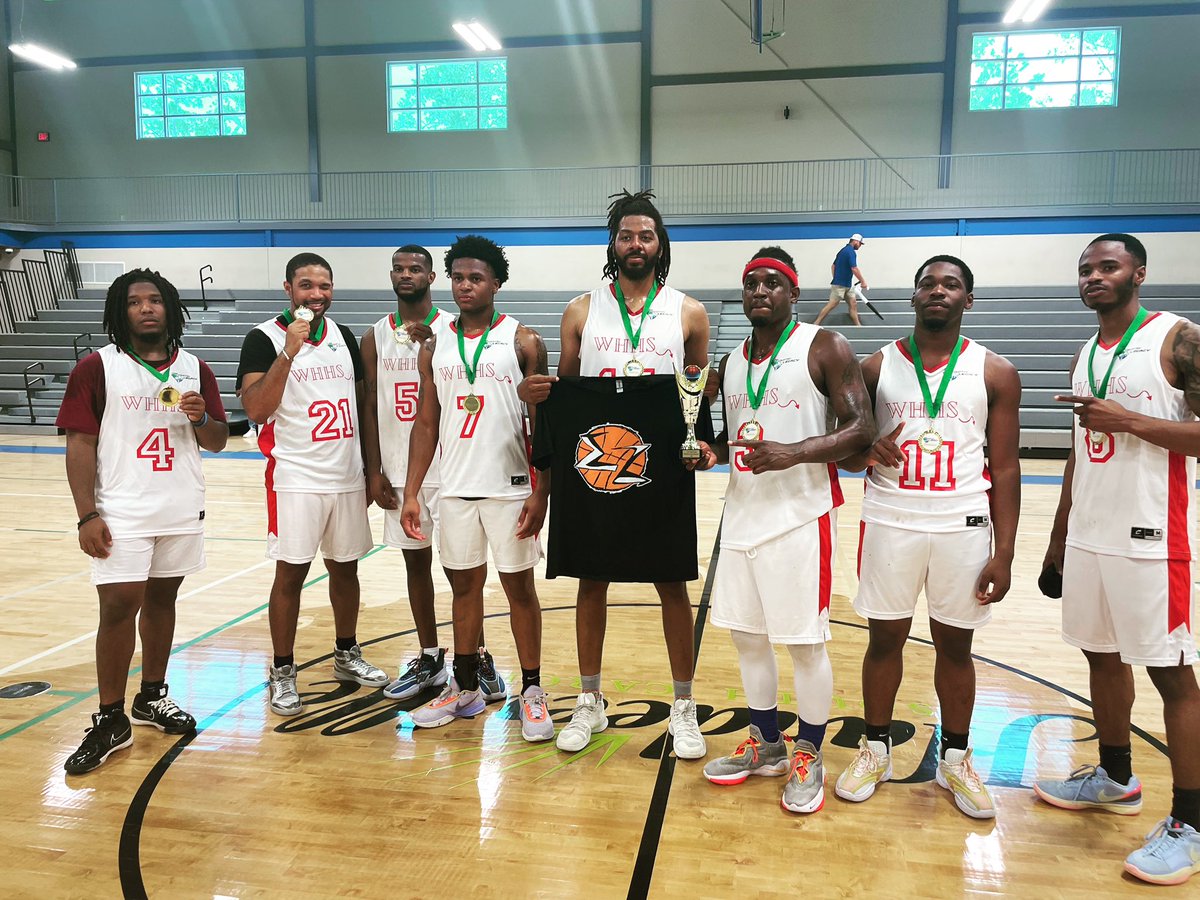 LowcoSports's tweet photo. The Lowcountry Legacy Basketball Tournament was a banger! Better see more alumni teams for the next one, and you best come correct if you wanna knock the proud alums of Wade Hampton HS off the throne! https://t.co/GKmza3fyJ4