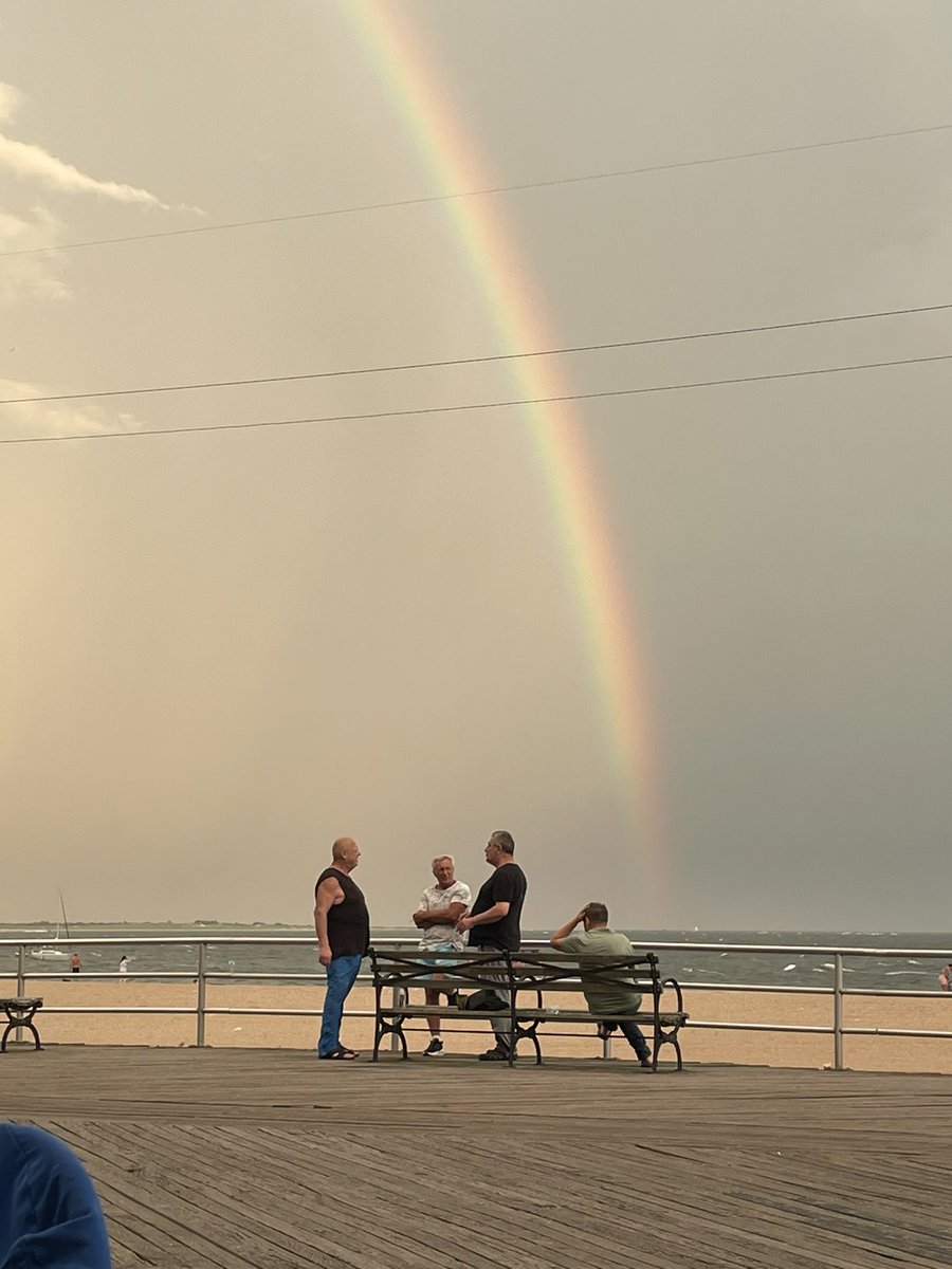 Elena Saavedra Buckley tweet media