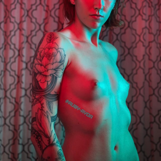 Ruby Ryder’s pics and videos