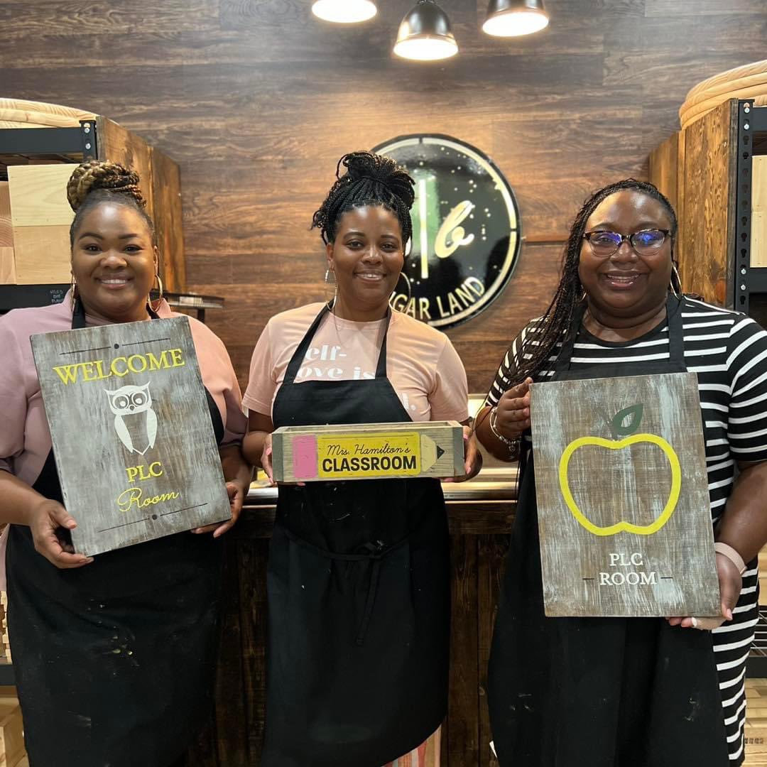 WBE_Sheriffs's tweet photo. The Burton Leadership team had a great time bonding and preparing for a successful school year! #BurtonLeaders #SheriffPride #OneMissionOneVisionOneTeam https://t.co/DrOszLkEkN