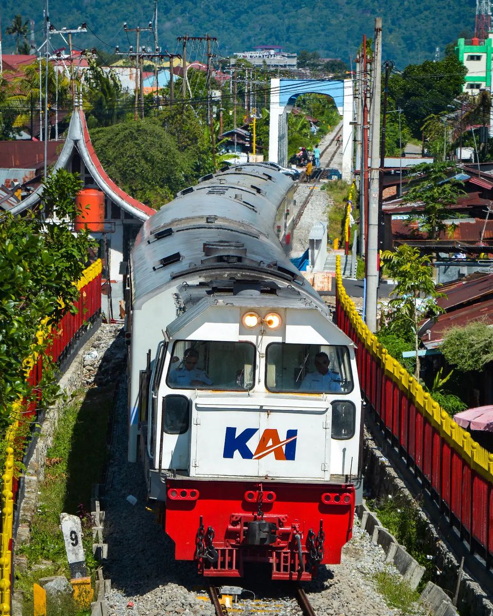 Kereta Api Indonesia tweet media