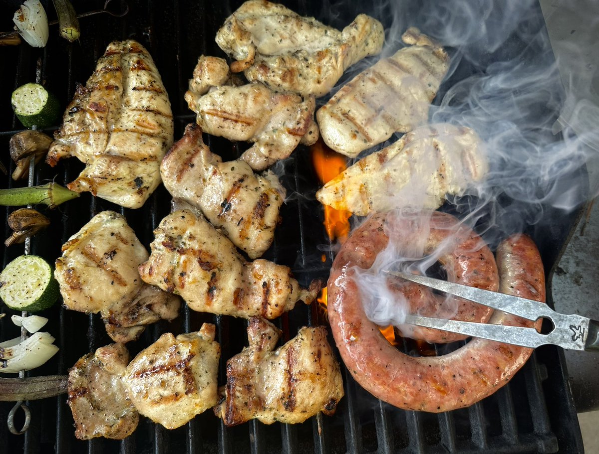 DiplomaticArrow's tweet photo. Taking advantage of this weather and grilling up some lemongrass pork! 

Thanks for looking!
.
. https://t.co/iQHcxpNeHF