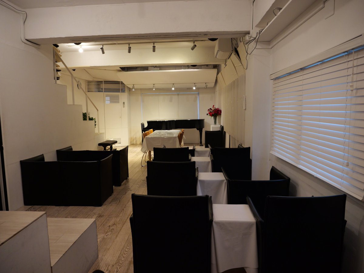Symphonysalon's tweet photo. おはようございます！
昨日の花火は綺麗でしたね～
本日３０日、午後が比較的空いております！

空き情報（一部）
301号室(1hr 2500)12:00~
201号室(1hr 3000)14:30~
他のお部屋も空いておりますので是非ご確認ください！
※写真は201号室
https://t.co/UEnK5XdDKA
#シンフォニーサロン
#門前仲町 https://t.co/IBNRDL20DK