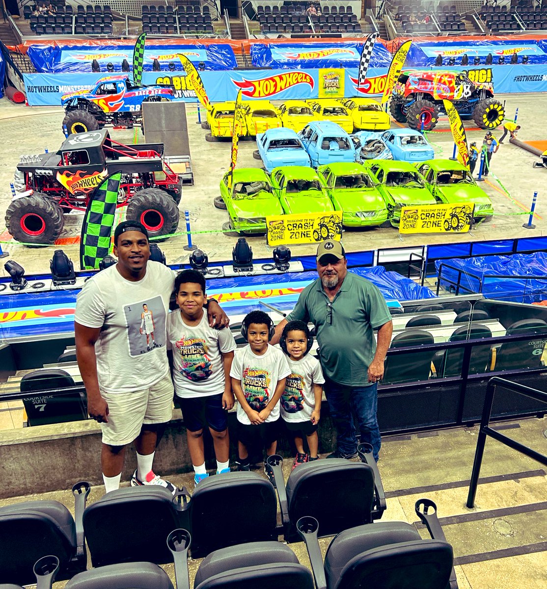 InnerCityBang's tweet photo. Ready for the show! 
#HotWheelsMonsterTrucksLive https://t.co/YSvybDu6ky