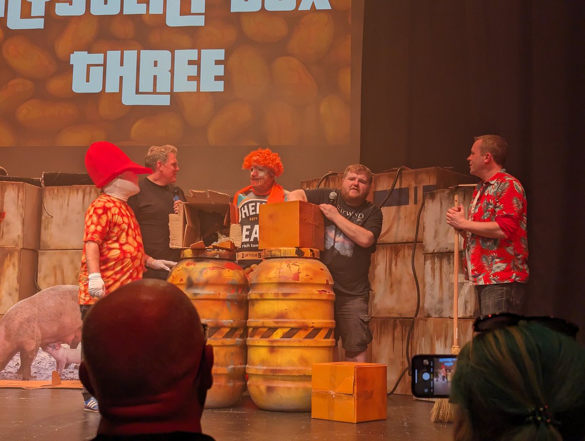 CraftyCornfield's tweet photo. A really fun night at #DigiLive with @mrbiffo and friends! We had a great time. Lovely to meet you both, and hope everyone gets some well deserved rest!
Also nice to see so many happy faces. A really nice community to be involved with π₯° https://t.co/R7mK97lOrh
