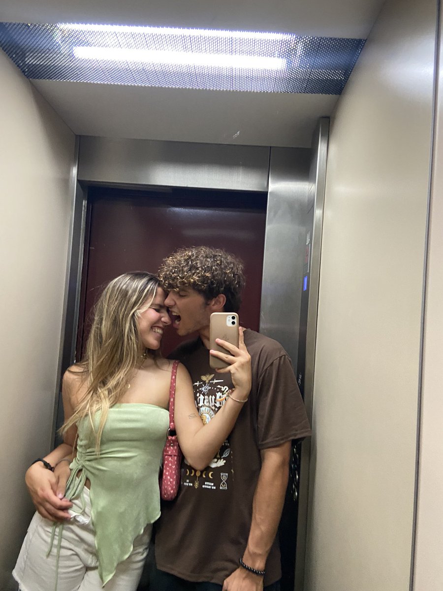 Alexandra tweet media