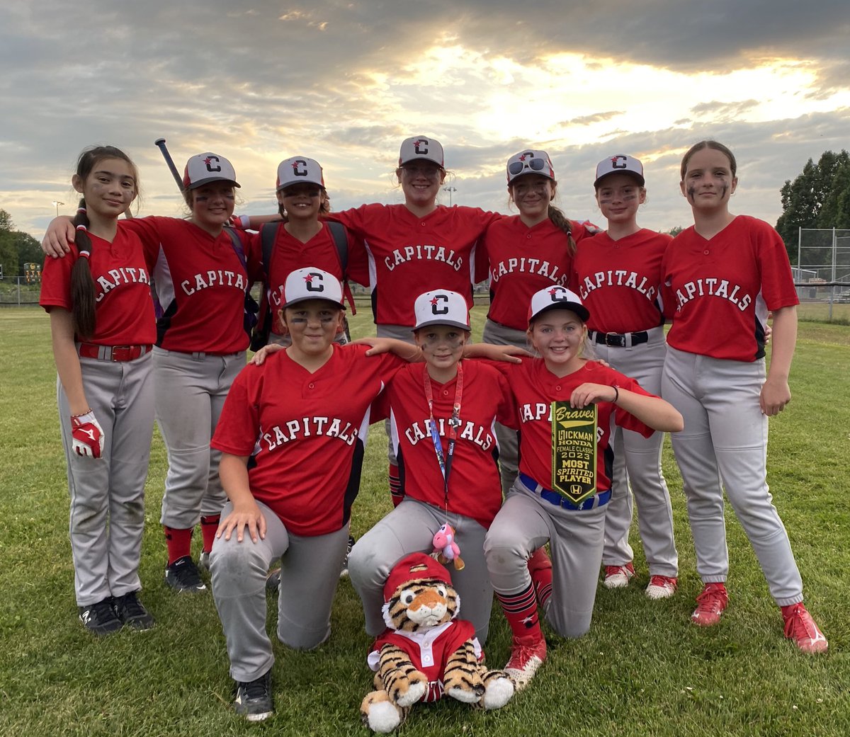 12U AA Caps tweet media