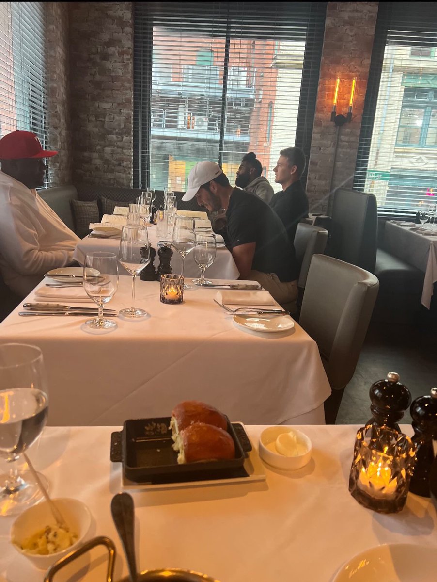 Babz tweet media