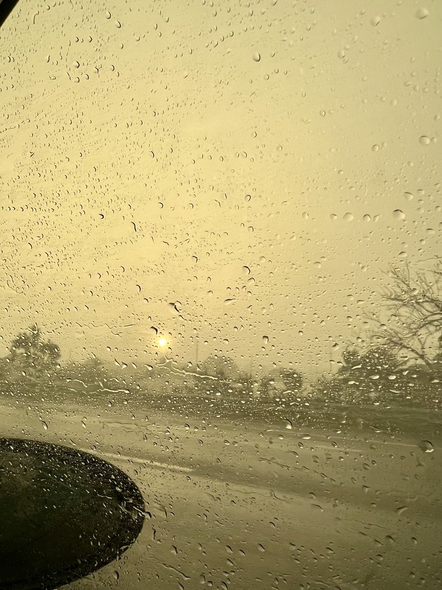 voicemyopinion2's tweet photo. #WickedWeather all within 10 minutes at 8:15pm https://t.co/rfrvbWUP7C