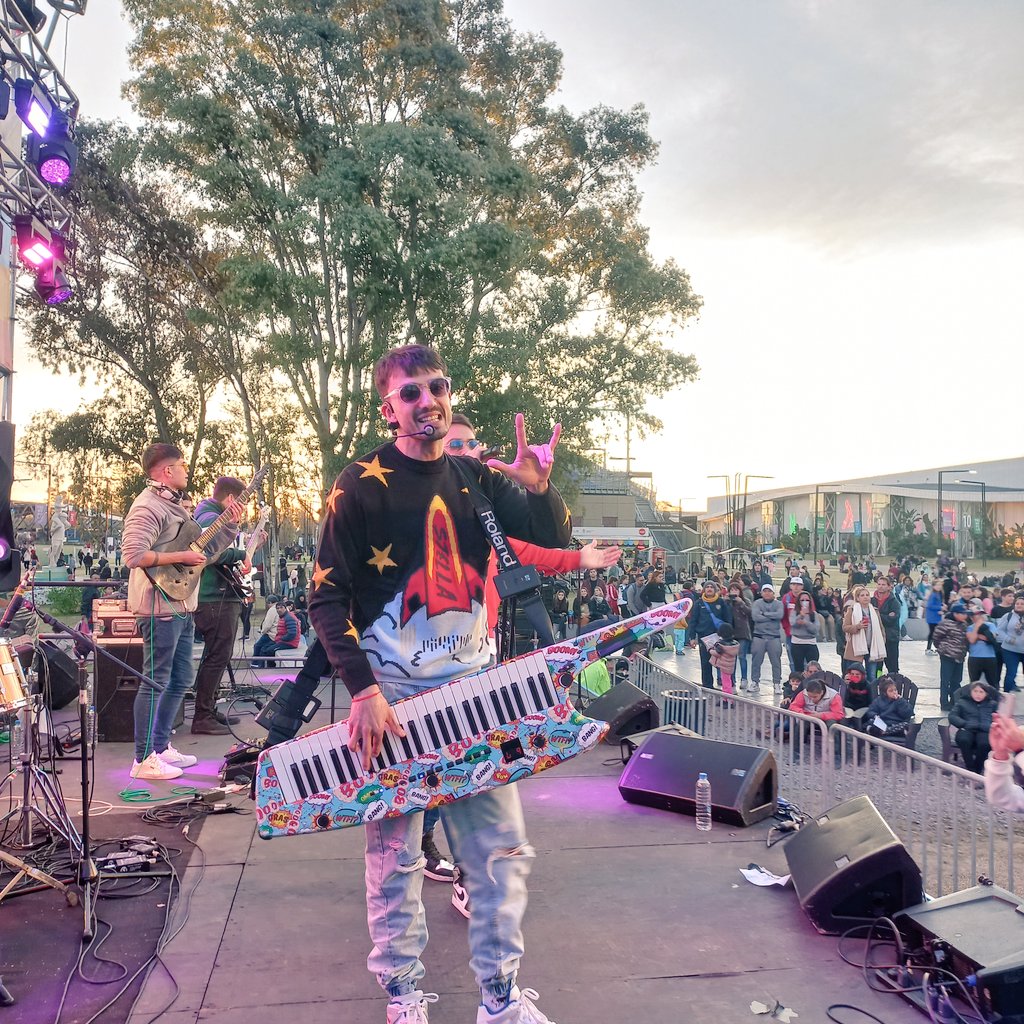 Sábado espectácular en el patio federal del consejo federal de cultura☀️🎸 🇦🇷 🎪
<a href="/CulturaNacionAR/">Cultura Nación</a>
<a href="/MICA_cultura/">mica.cultura2019-2023</a>
<a href="/TecnopolisArg/">Tecnópolis Argentina</a>
<a href="/mlucrecardoso/">Lucrecia Cardoso</a>
@ariperechi
<a href="/gustavromero/">Romero Gustavo</a>
<a href="/CulTurCatamarca/">Cultura, Turismo y Deporte Catamarca</a>
<a href="/AgCbaCultura/">Cultura CBA</a>