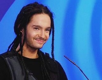 jumb1ll's tweet photo. Sin pensamientos solo tom kaulitz con rastas negras https://t.co/sWkN8xuJMC