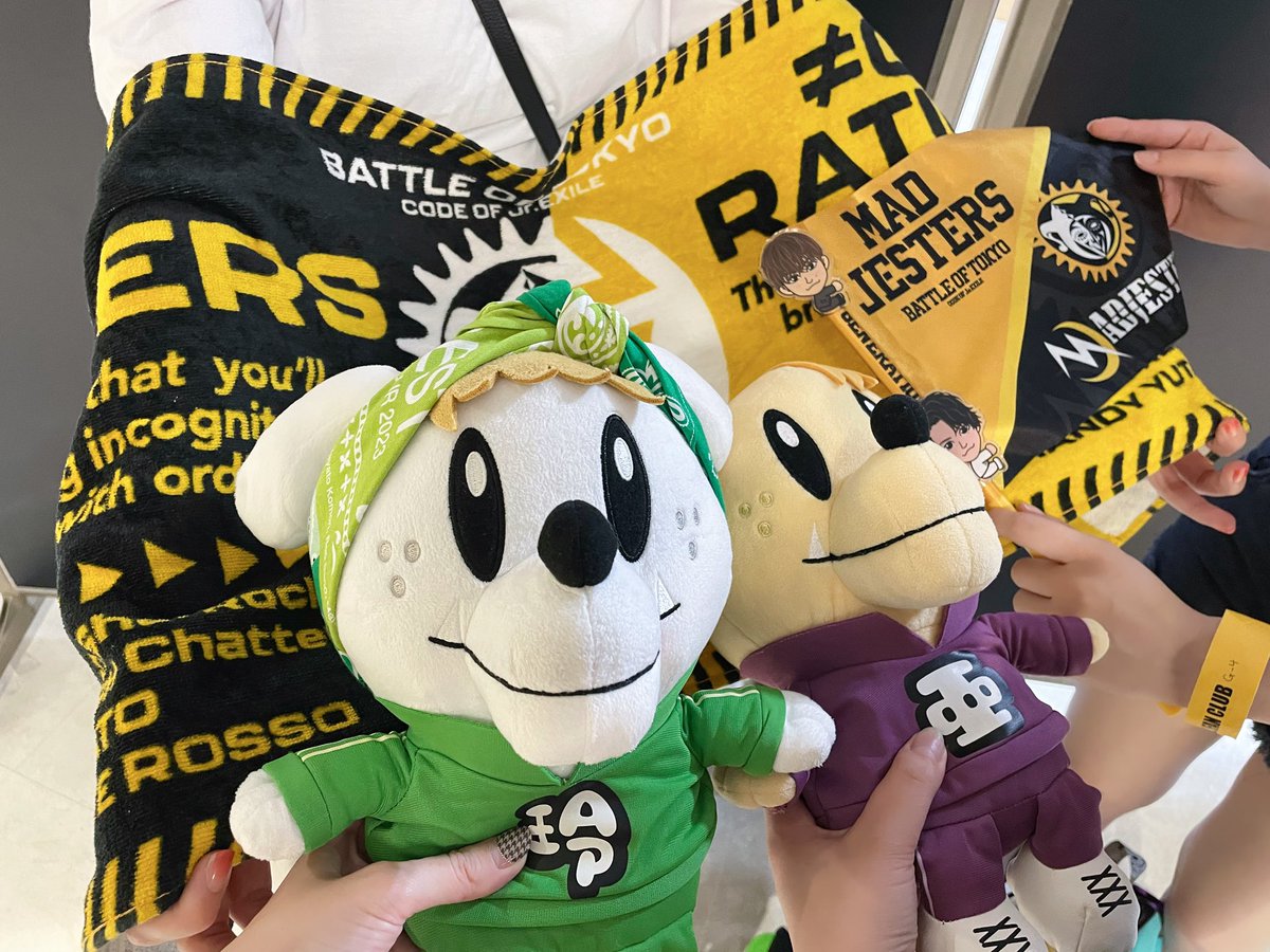 rii1002's tweet photo. 𝐁𝐀𝐓𝐓𝐋𝐄 𝐎𝐅 𝐓𝐎𝐊𝐘𝐎 
𝐎𝐬𝐚𝐤𝐚 𝐃𝐚𝐲 𝟏💛

京セラ初日でまさかの..
GENERATIONSバクステ当選✨️

緊張で押し潰されそうだったけど
とっても素敵な思い出になりました😭💗

沢山アドバイスくれたり
一緒に一喜一憂してくれた
ドリマズの皆さんに感謝です😭✨️

@BattleOfTokyo #BOT https://t.co/rKLBAw5fby