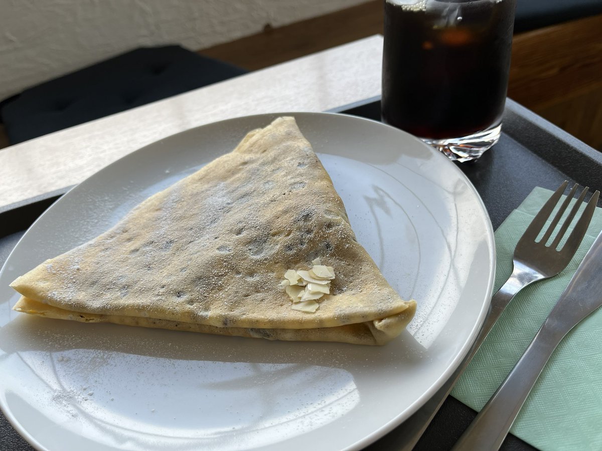alaska_coffee03's tweet photo. ホットチョコホイップです！¥350
普通のチョコとはちょっと違う味。どちらかと言うと板チョコ的な。
僕はヌテラが好きなんですがメニューには入れてません。裏メニューで出せるので興味がある方は言ってくださいね。 https://t.co/9FvnU7w47V