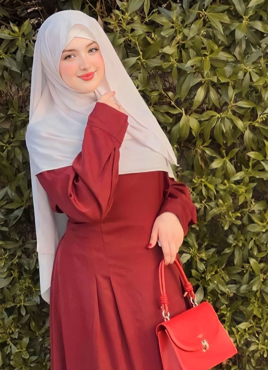 في الصباح عهودً تتجدد🍃
أرواحً تحيا
طيورً تحلق  🕊
شمسً تولد من جديد ☀️
ربي إجعل صباحنا أجمل مما نتمنى. 🍀