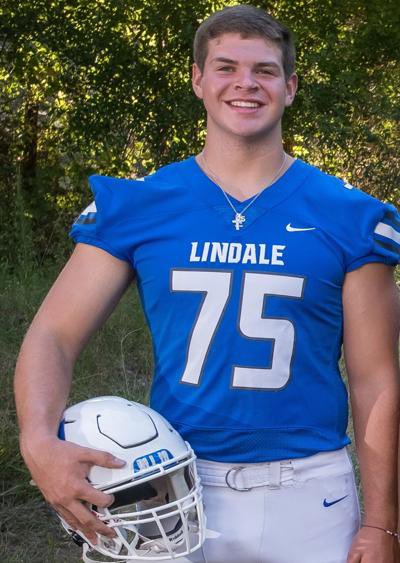 BrandonOSports's tweet photo. 16th annual East Texas High School Football Preseason Dream Team OL:  
@CaseyPoe2024 of @Lindale_FB 
@drummond_dyllan of @ChapelHillFB 
@BraydonNelson1 of @kilgore_fb 
@C_Hack2024 of @PGHawkFootball 
@LucasCano75 of @GilmerBuckeyeFB 

See rest of the team: https://t.co/MABFYFaCvW https://t.co/cr5MhuiSOs
